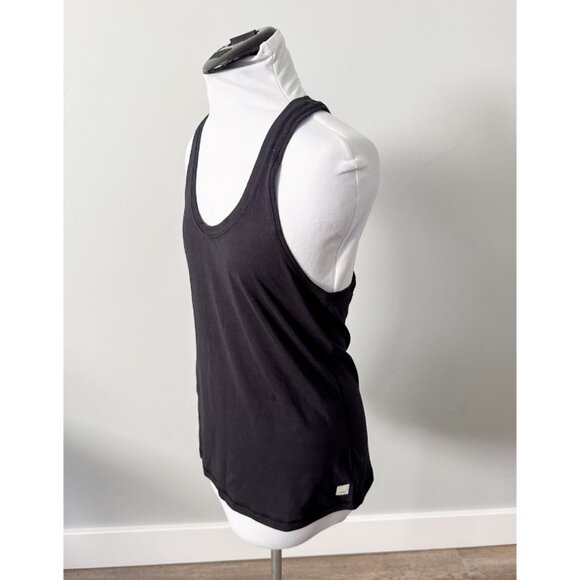 Vuori Lux Performance Tank in Black - Picture 11 of 12